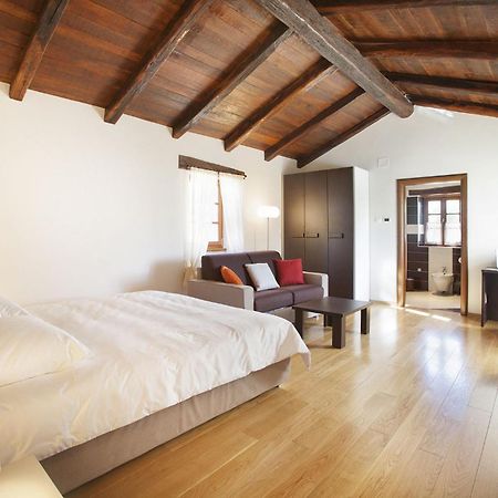 Villa Poropati: Luxury Istrian Estate with Large Pool Groznjan Exterior photo