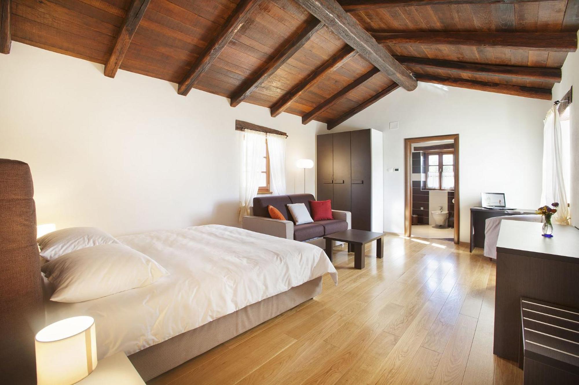 Villa Poropati: Luxury Istrian Estate with Large Pool Groznjan Exterior photo